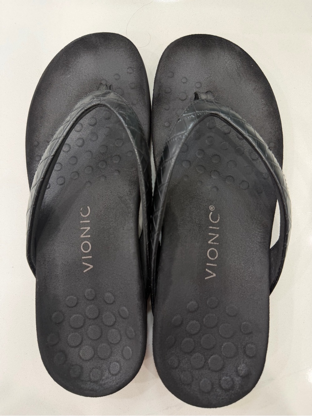 Vionic Black Women's Supportive Thong Sandals